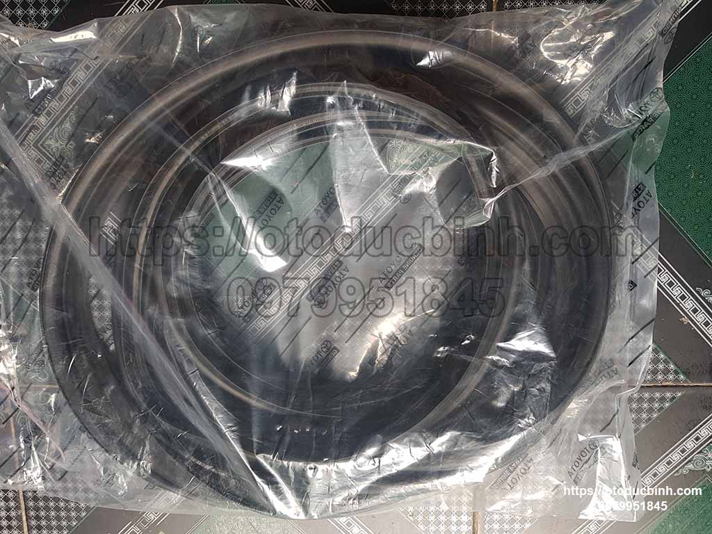 Gioăng cốp sau Toyota Innova 678810k020