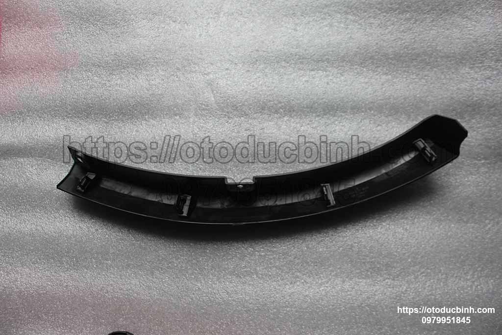 Ốp ba đờ sốc trước Toyota Fortuner 2016 - 2017