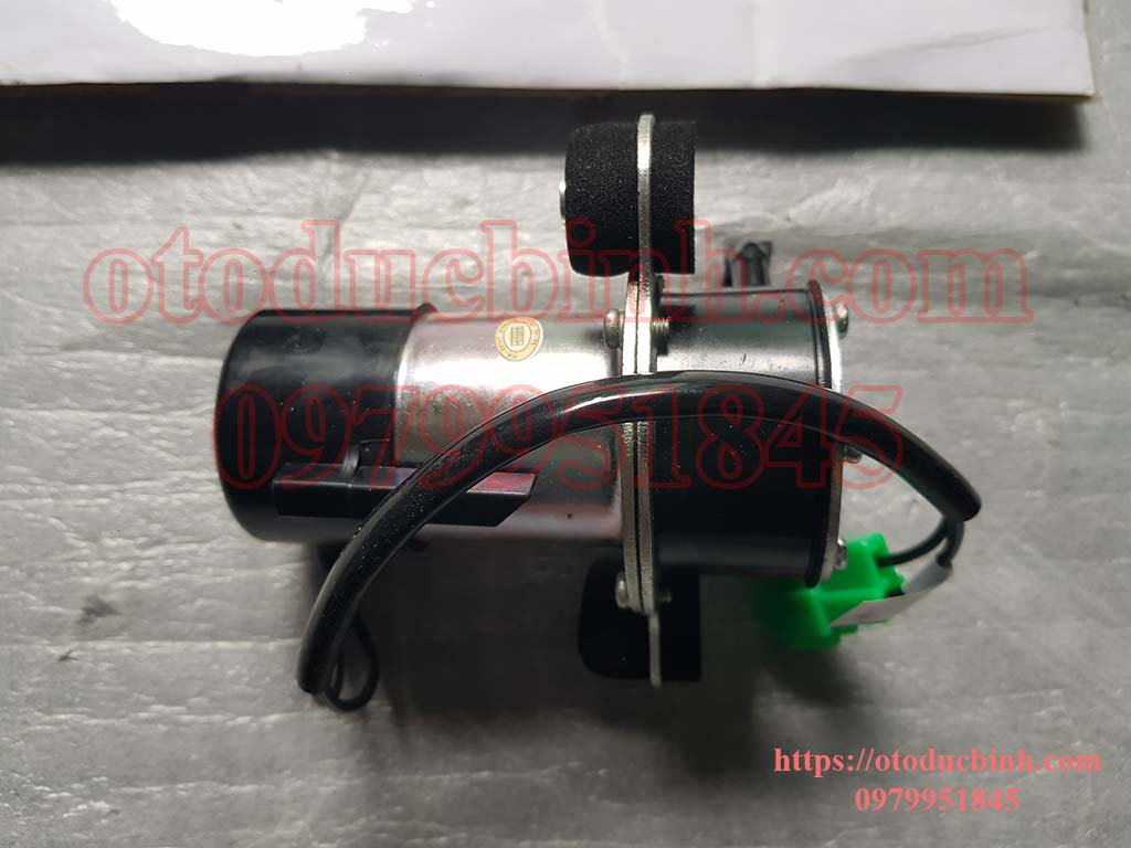 Bơm xăng Suzuki 5 tạ ( bơm đứng )