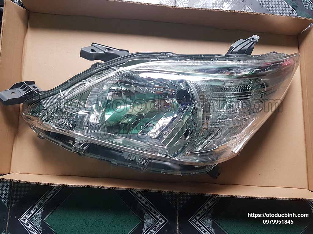 Đèn pha Toyota Innova 2012-2015 xịn 811700k520