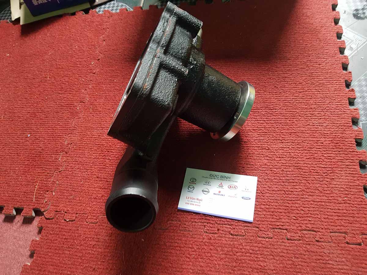 Bơm nước Thaco Olin 700B New 1000080278