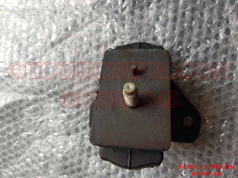 Cao su chân máy Hyundai Starex LH 218124H000