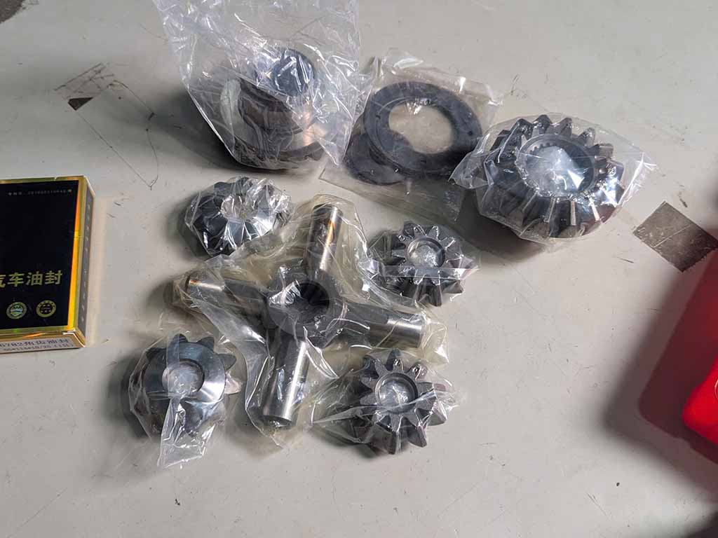 Bộ bánh răng visai Thaco Ollin