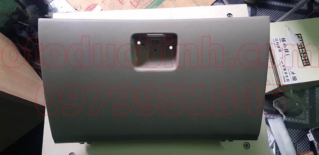 Nắp đạy cốp phụ Toyota Innova 2008-2011