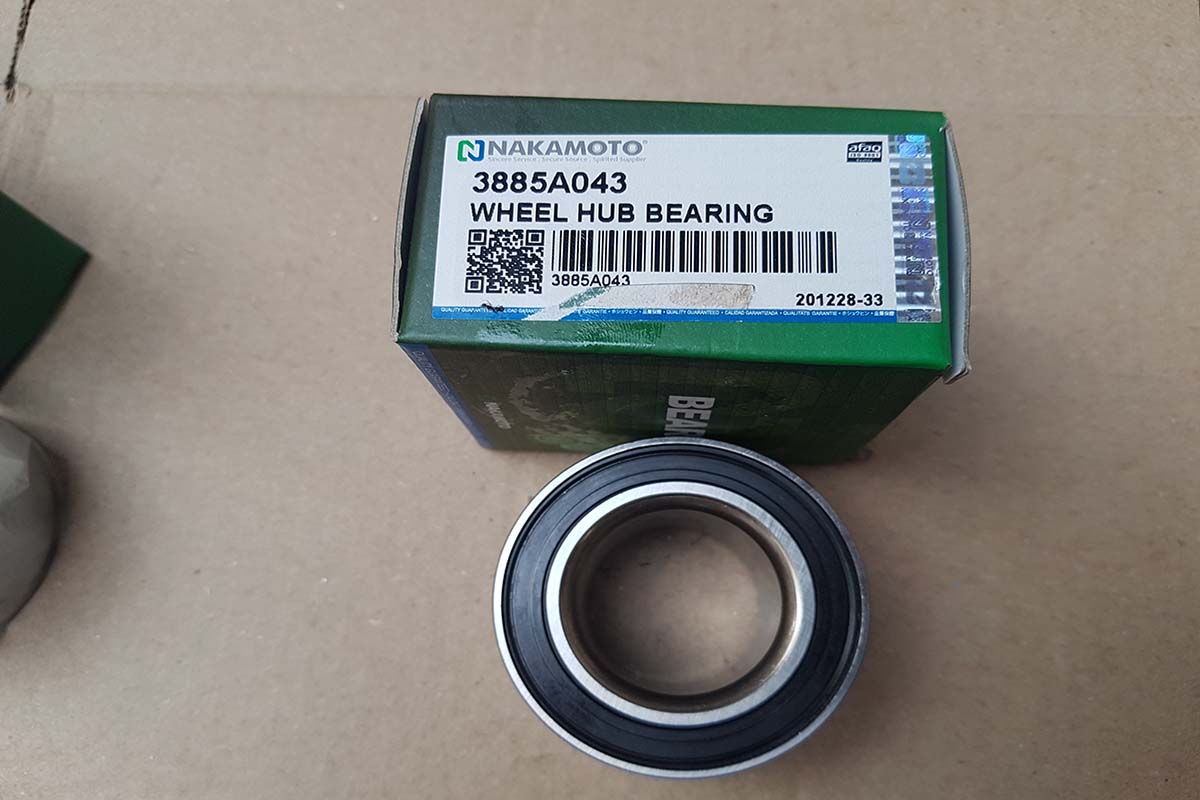Bi may ơ trước Mitsubishi Attrage