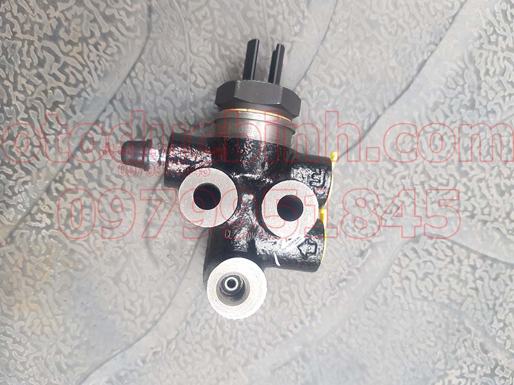 Hộp chia dầu phanh sau Toyota Zace