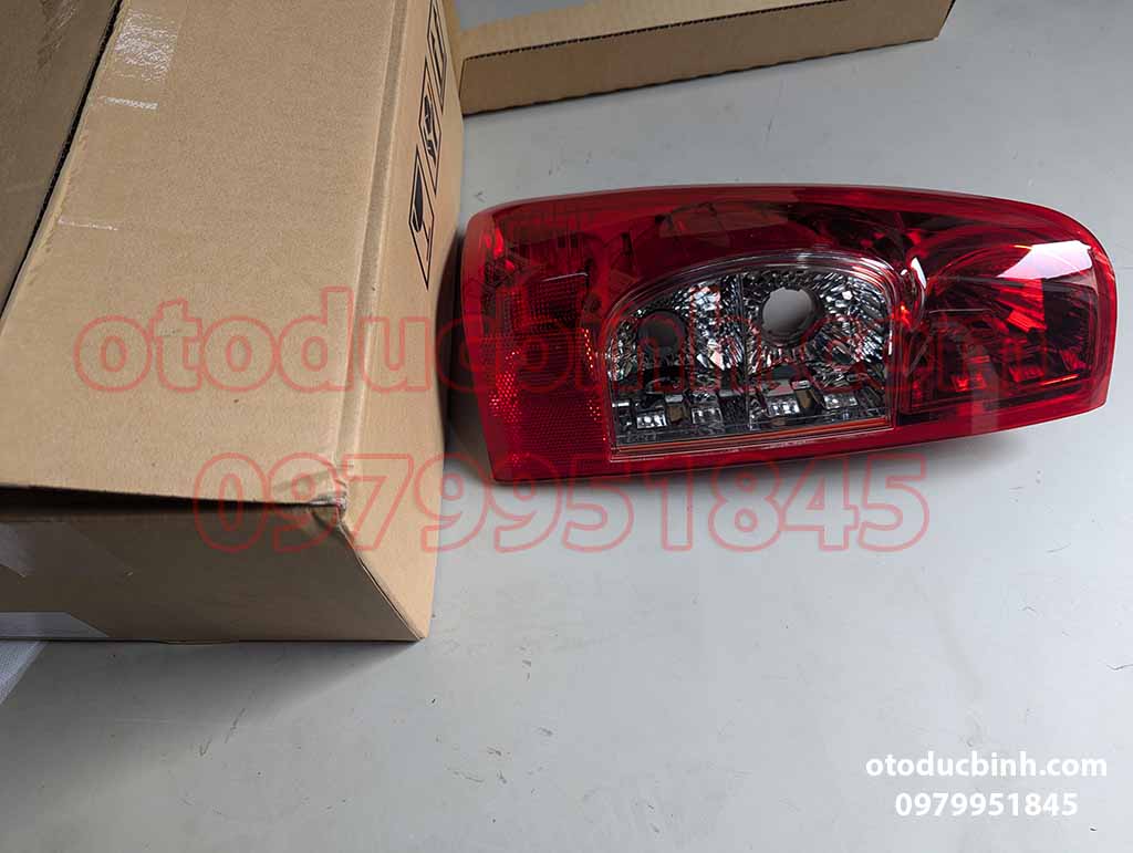 Đèn hậu Isuzu Dmax 2003-2006