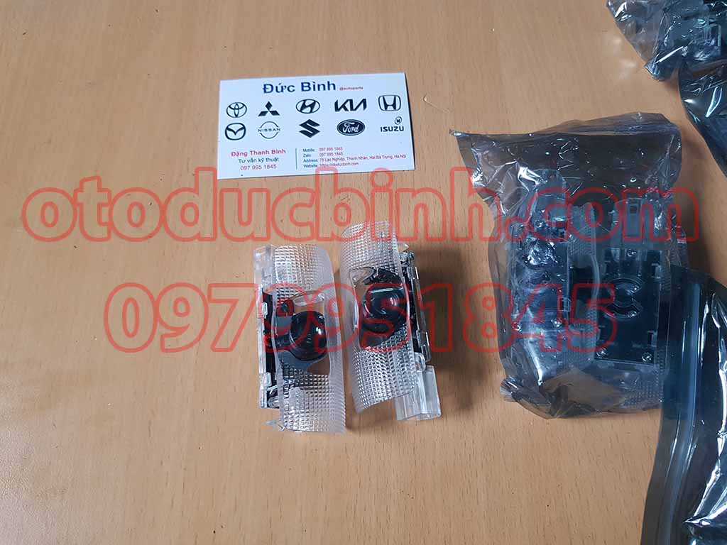 Đèn cánh cửa Toyota Camry, Innova, Vios, Hilander, Prius